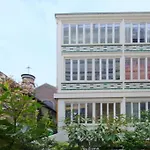 Two Bd Modern Loft Near Montmartre!