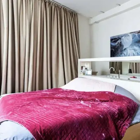 Appartamento Two Bd Modern Loft Near Montmartre! Parigi