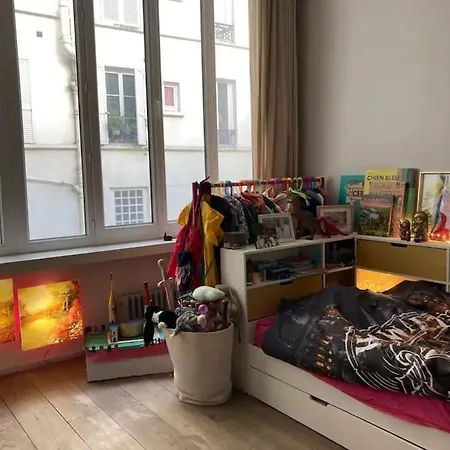 Two Bd Modern Loft Near Montmartre! Appartamento Parigi