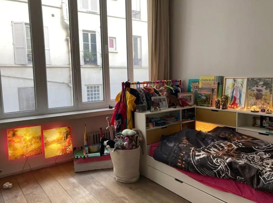 Two Bd Modern Loft Near Montmartre! Appartamento Parigi